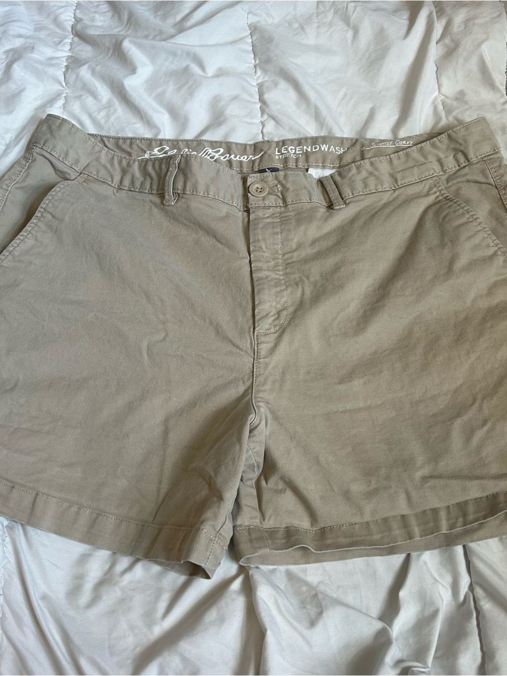 Eddie Bauer Legend Wash Stretch Shorts Women’s 18 Khaki Slightly Curvy